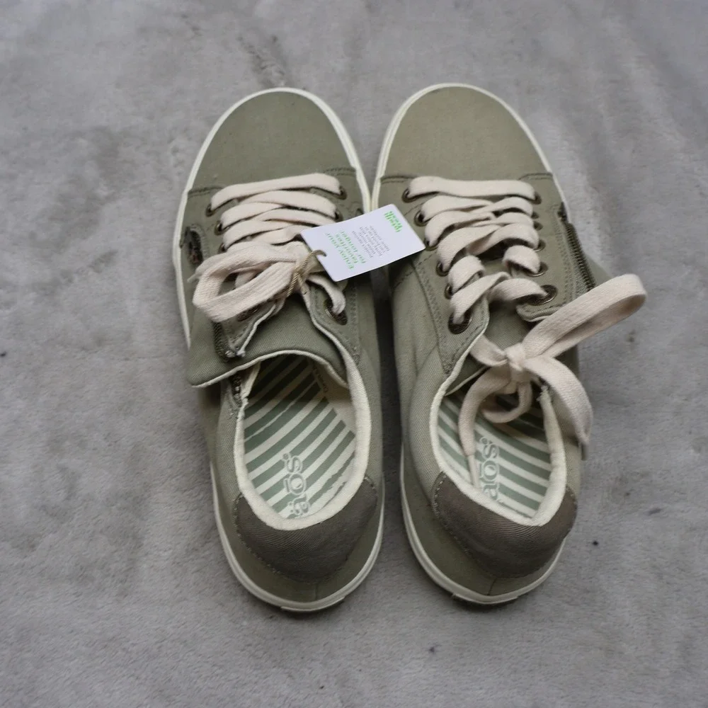 Taos Footwear Olive Green and Cream Women's Sneakers